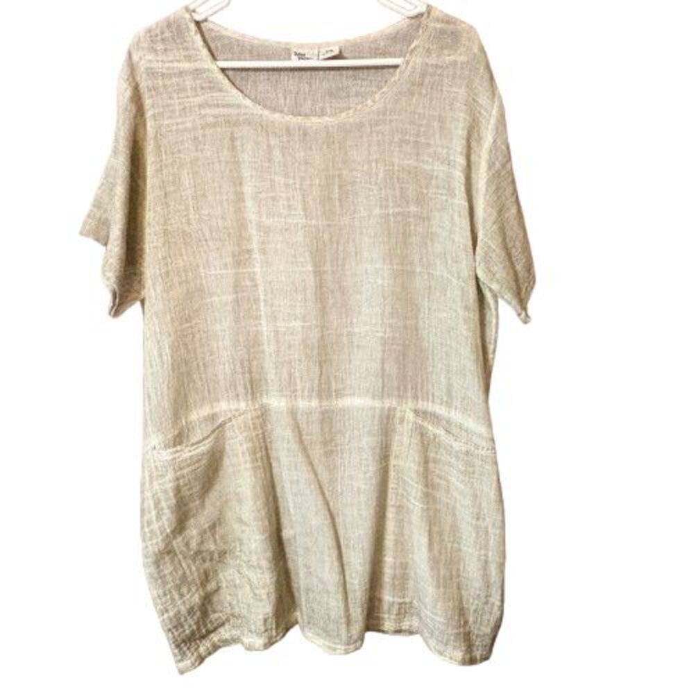 Indian Tropical Fashion Womens Gauze Like Top Size Medium Short Sleeve